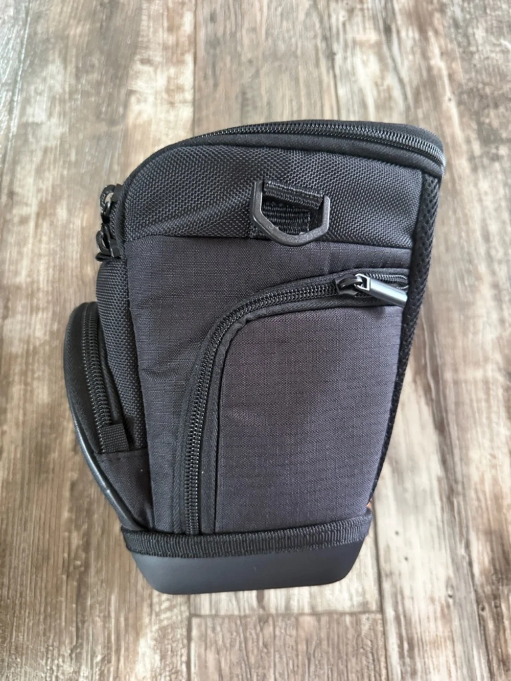 AmazonBasics Black Compact Camera Case for DSLRs, Only Bag!